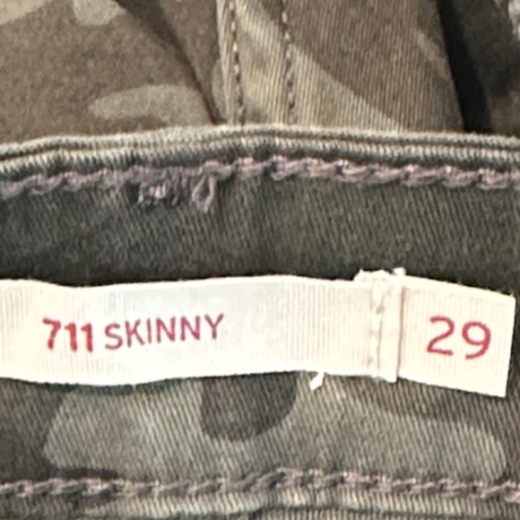 Levi's Camouflage Skinny Jeans - Picture 8 of 16